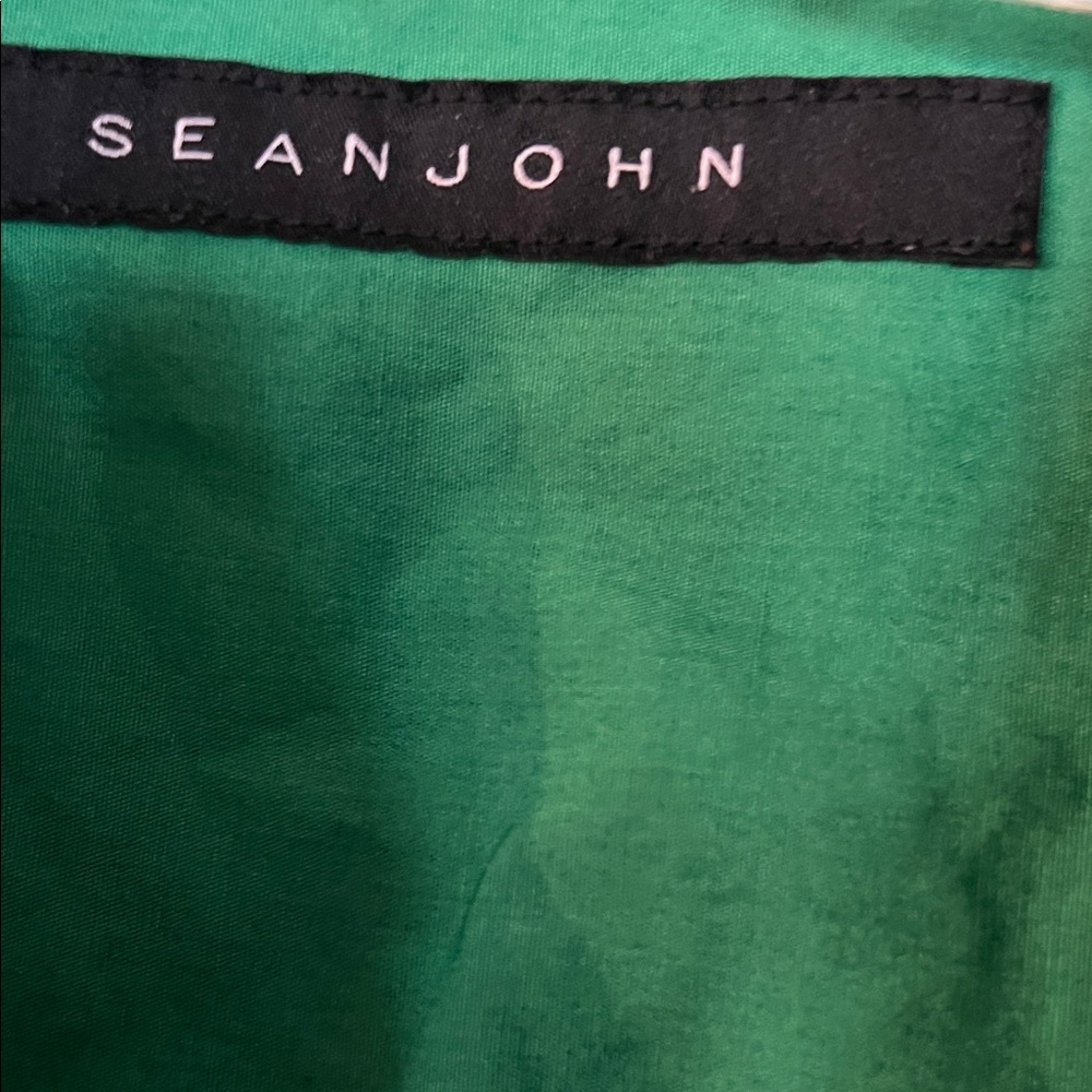 Sean John Men's Green Button Down Shirt - Picture 2 of 4